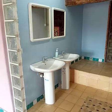 De Peregrinos Casa Nostra